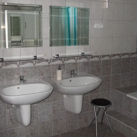 Dorina Apartment *