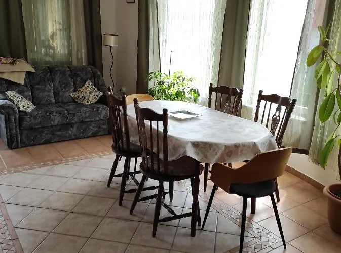 Dorina 公寓 佐洛卡罗斯